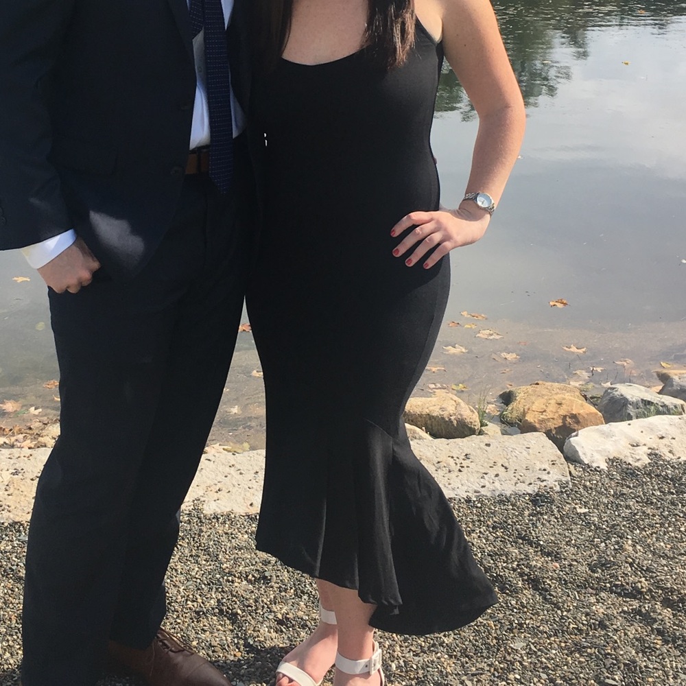Wore this dress once to a wedding; I’m now a Large, in perfect condition